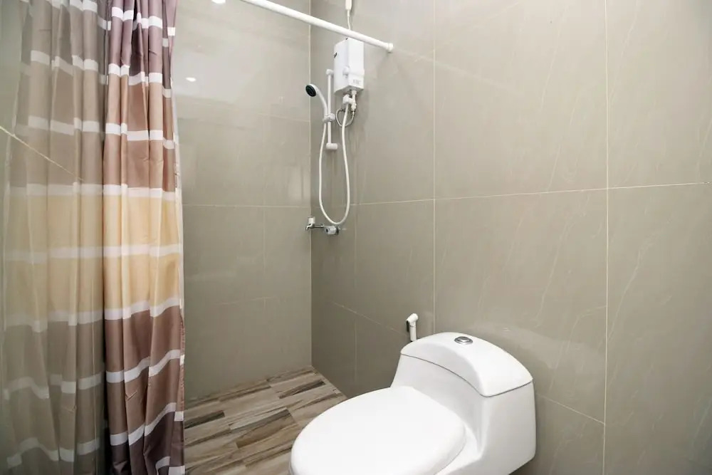 Airy Eco Syariah Bandara Soetta Taman Mahkota Enam Tangerang