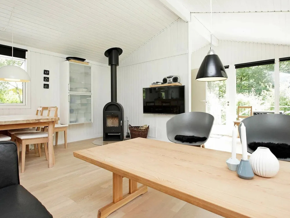 Peaceful Holiday Home in Hals near Sea