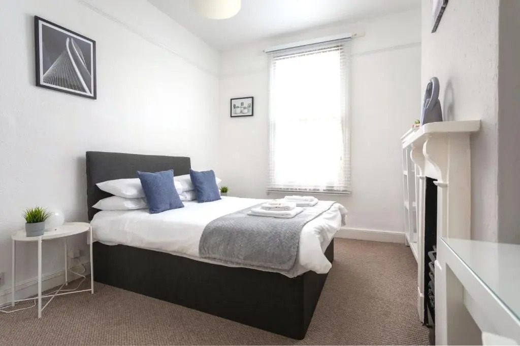 St George's Place - Fab Cheltenham Town House