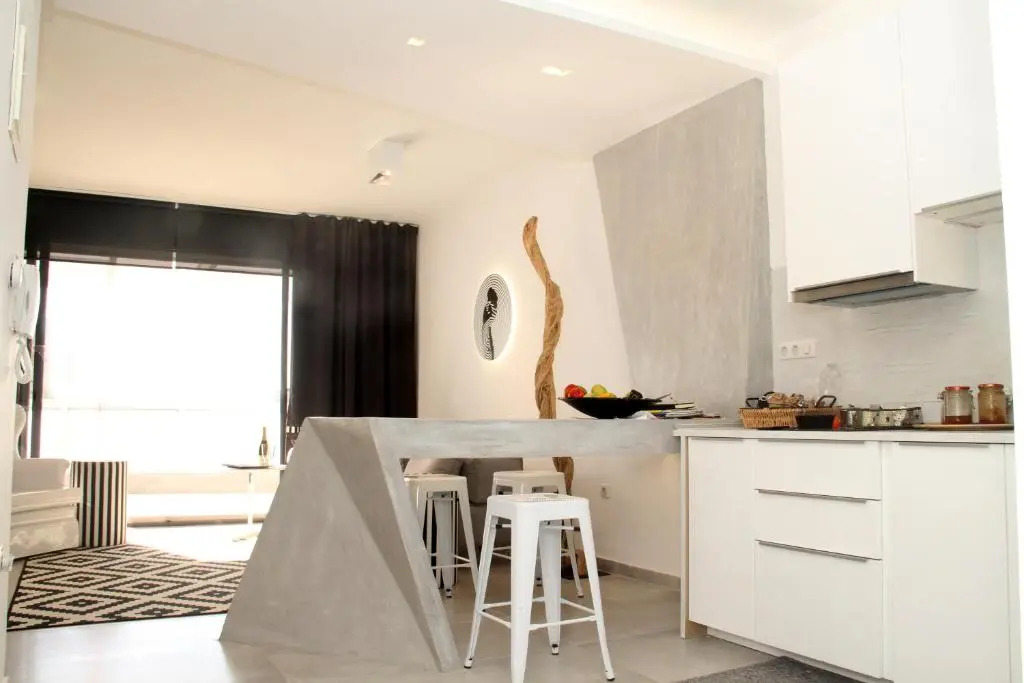 LOFT Suite 7