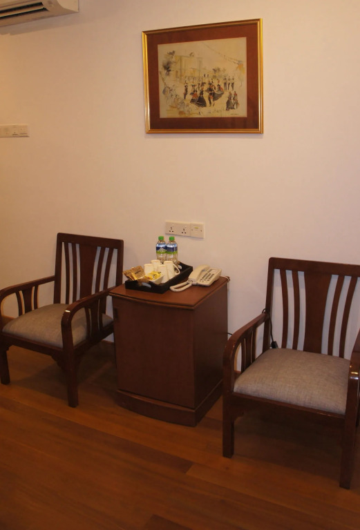 Heeren Straits Hotel
