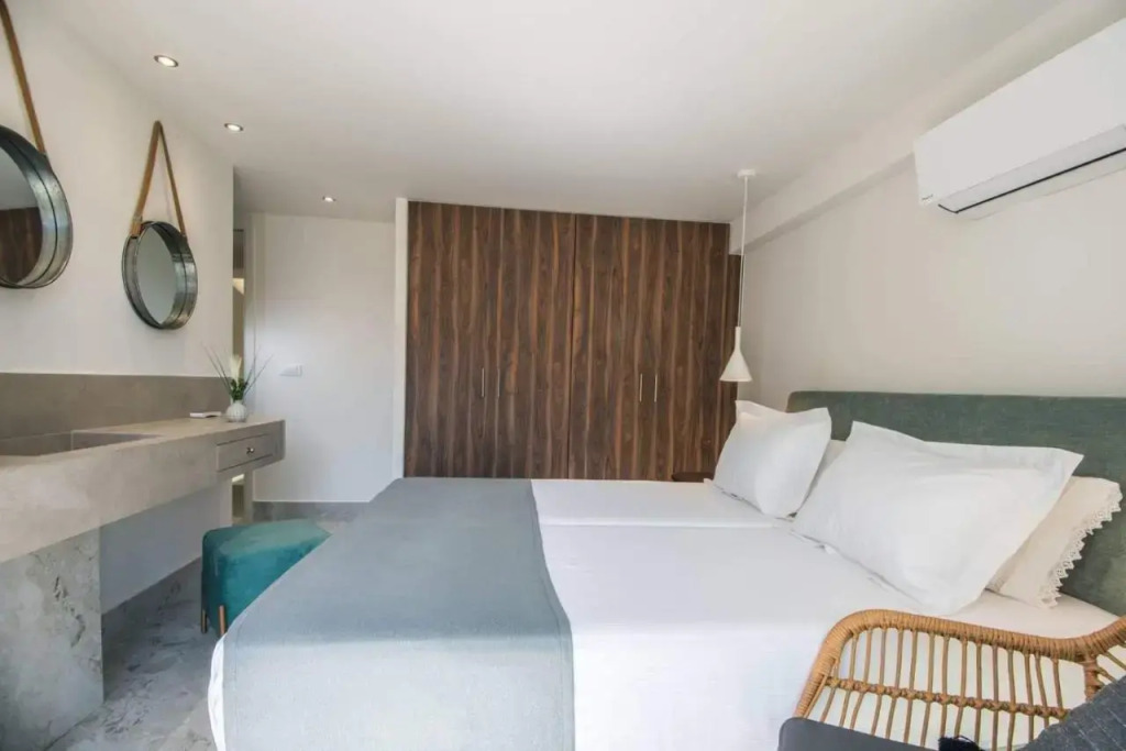 Nama Sea Side Suites