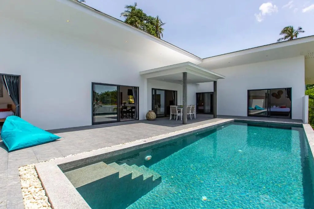 Villa Nirvana 3 Br, 500m from the beach