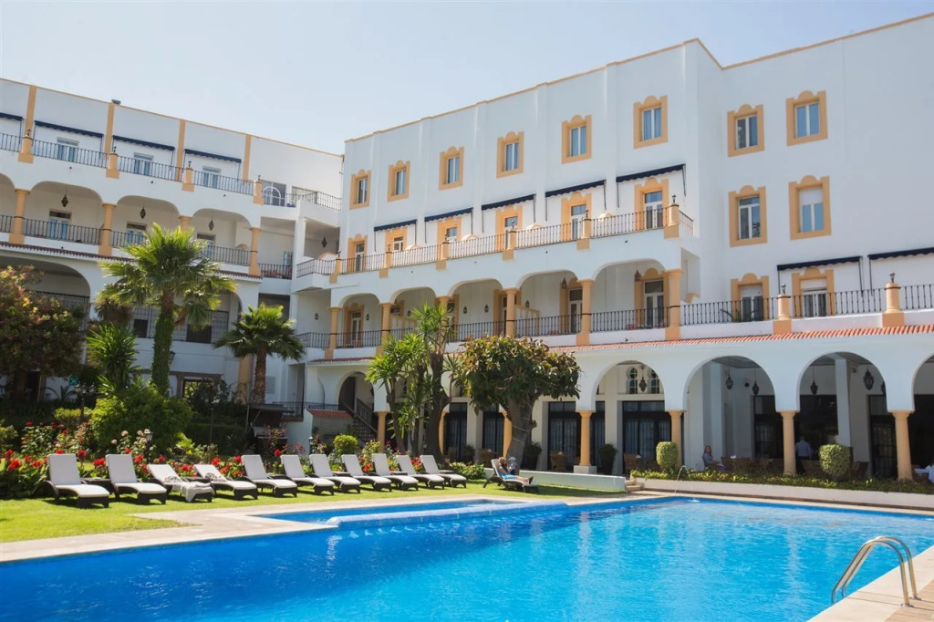 El Minzah Hotel
