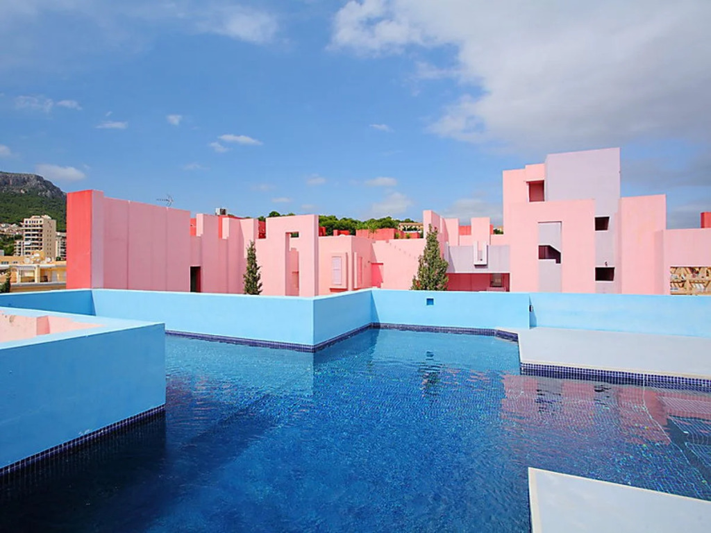Muralla Roja 18334