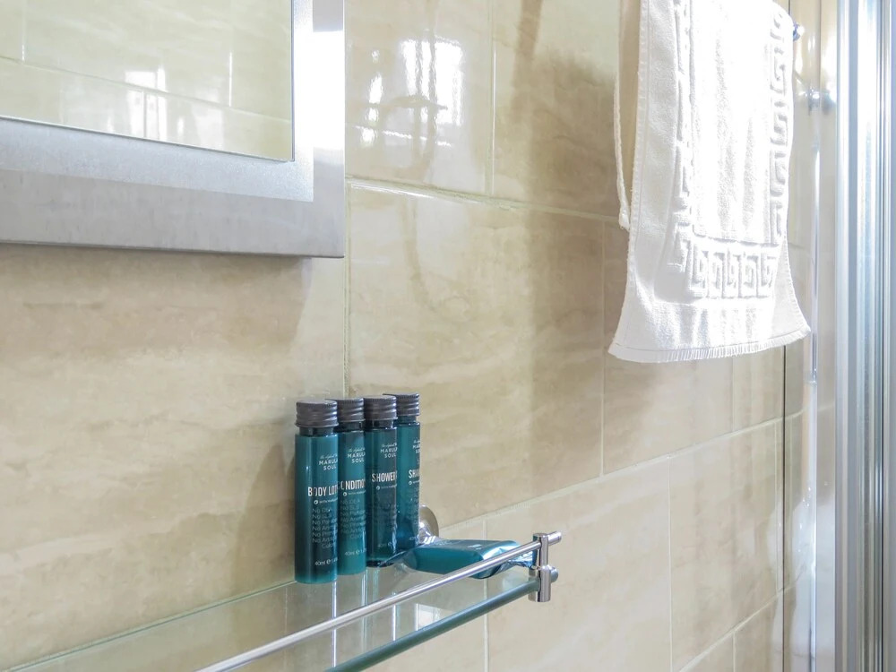 Tudors eSuites Birmingham Townhouse for Contractors