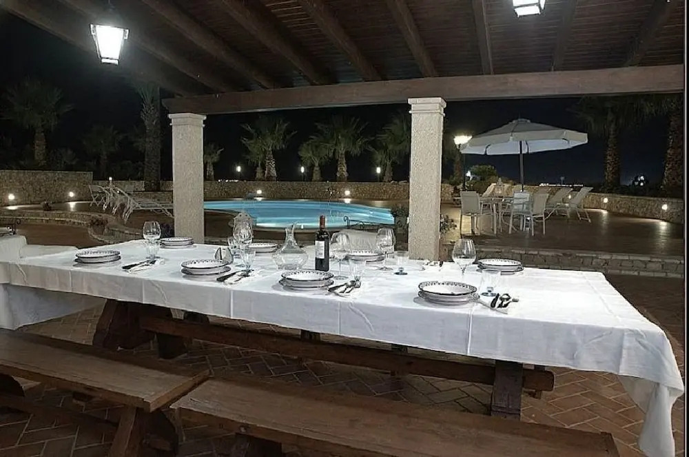 Villa Egadi con Piscina e Campo da Tennis