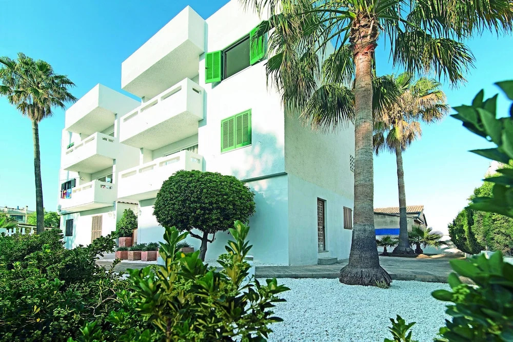 Cabot Sivella Apartments