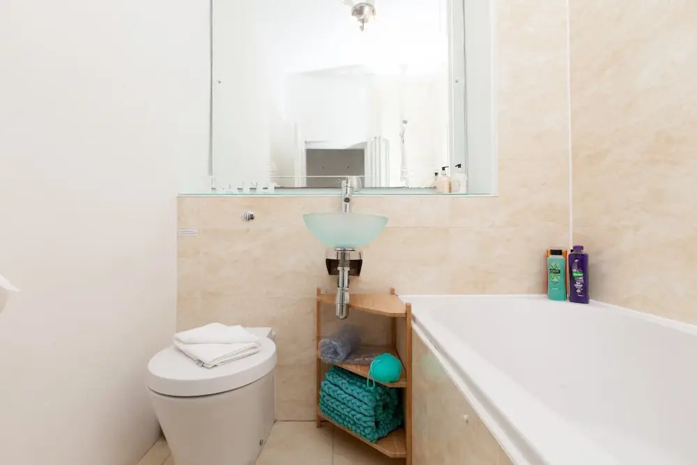 2 Bedroom Home In Great Location In Edinburgh