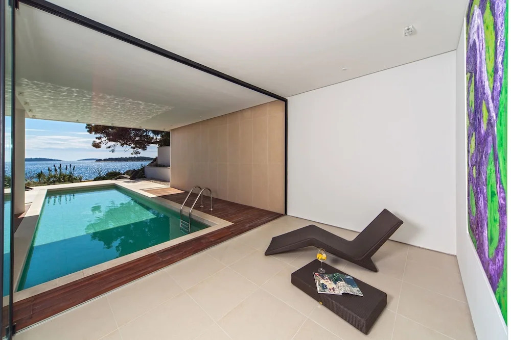 Golden Rays Luxury Villas & Apartments