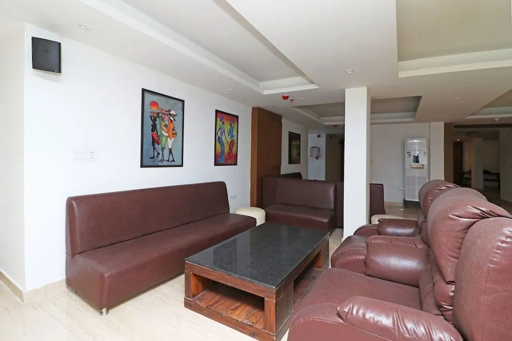 OYO 10327 The K Hotel