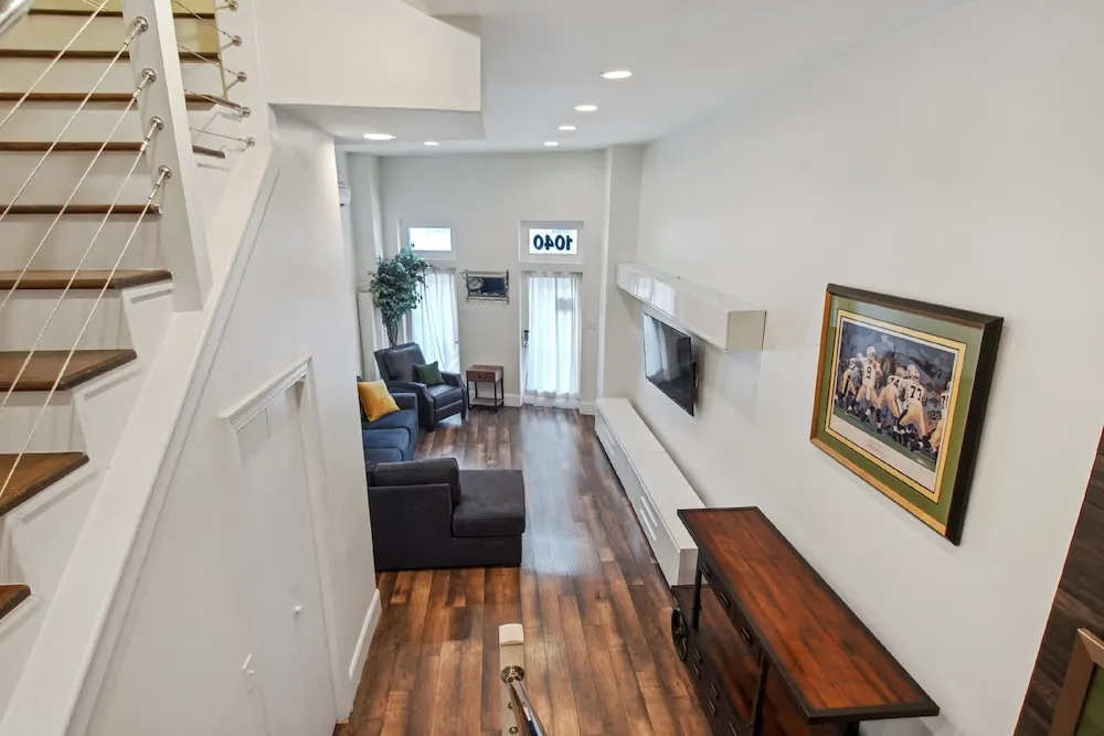 Charming New Orleans Townhouse Near All City Hot Spots