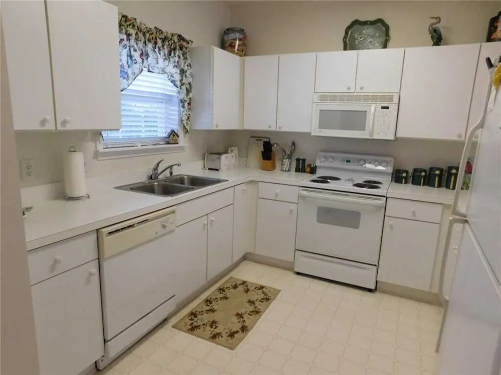 River Crossing #523 - 2 Br Condo