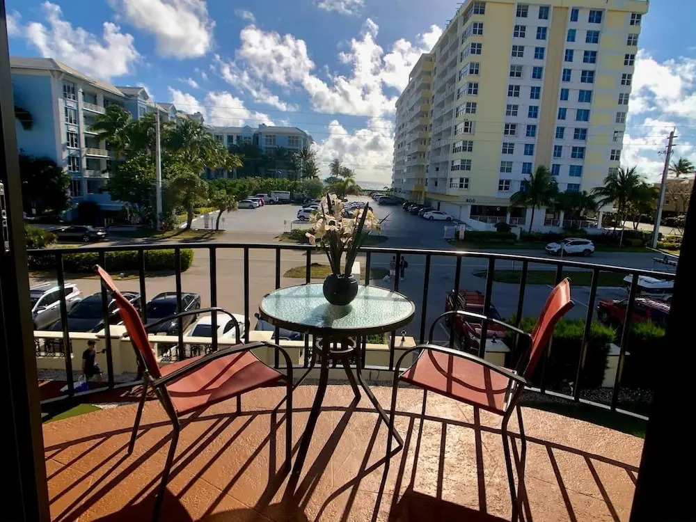 OCEANS 735 of DEERFIELD BEACH
