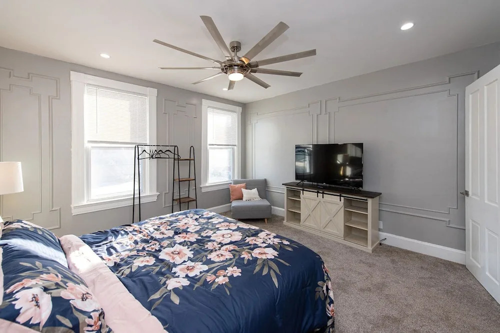 The Incline Suite 2