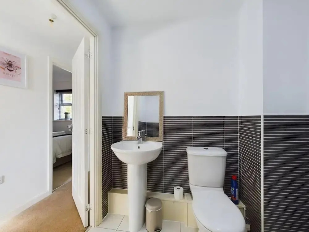 Riverfront Staffordshire Retreat