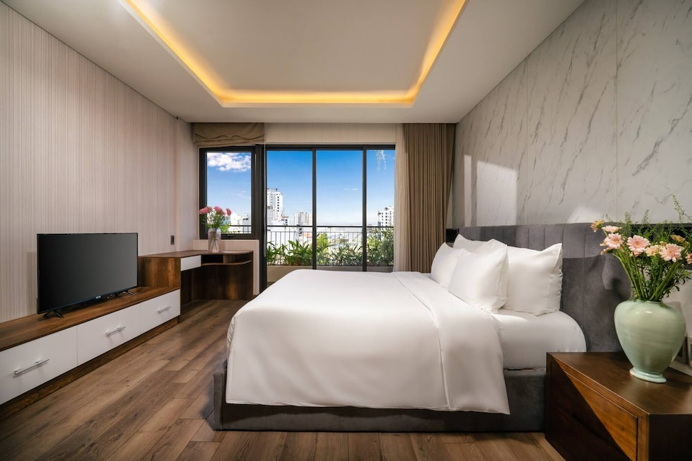 Luxury Duplex Penthouse With Pool Foosball