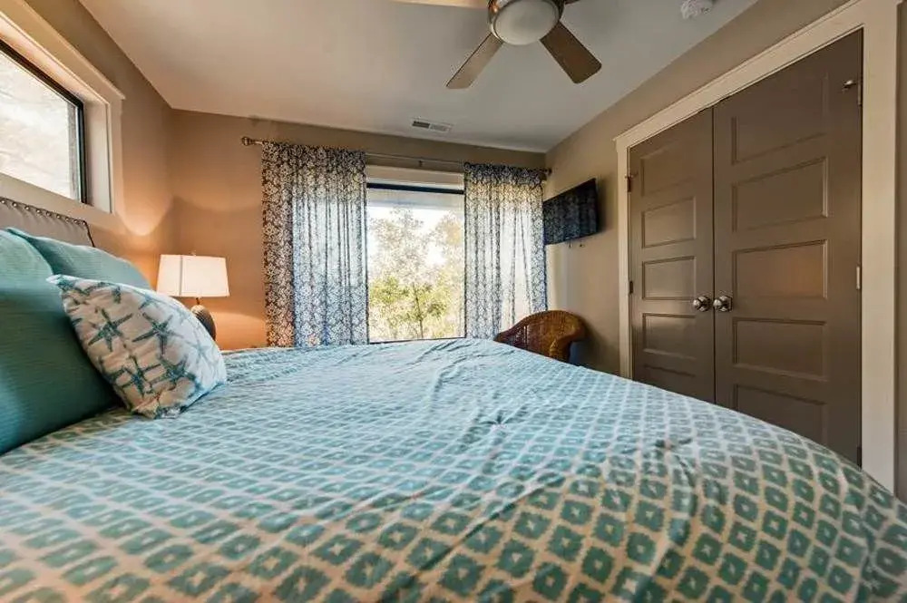 Wren Drive 18 by RedAwning