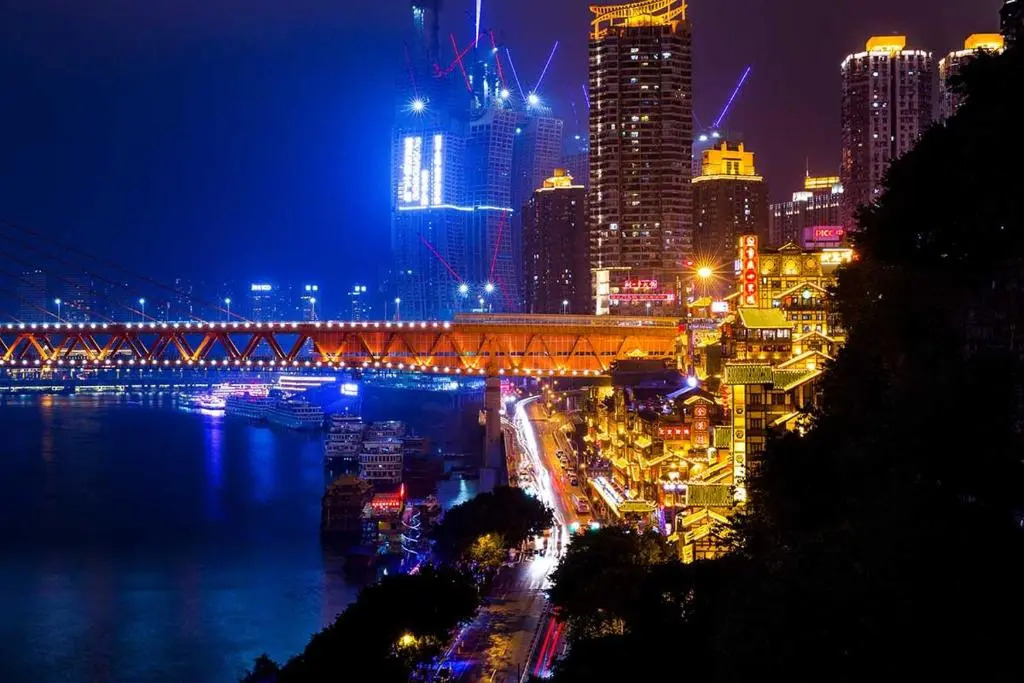 Chongqing Yuzhong·Hongya Cave· Locals Apartment 00134800