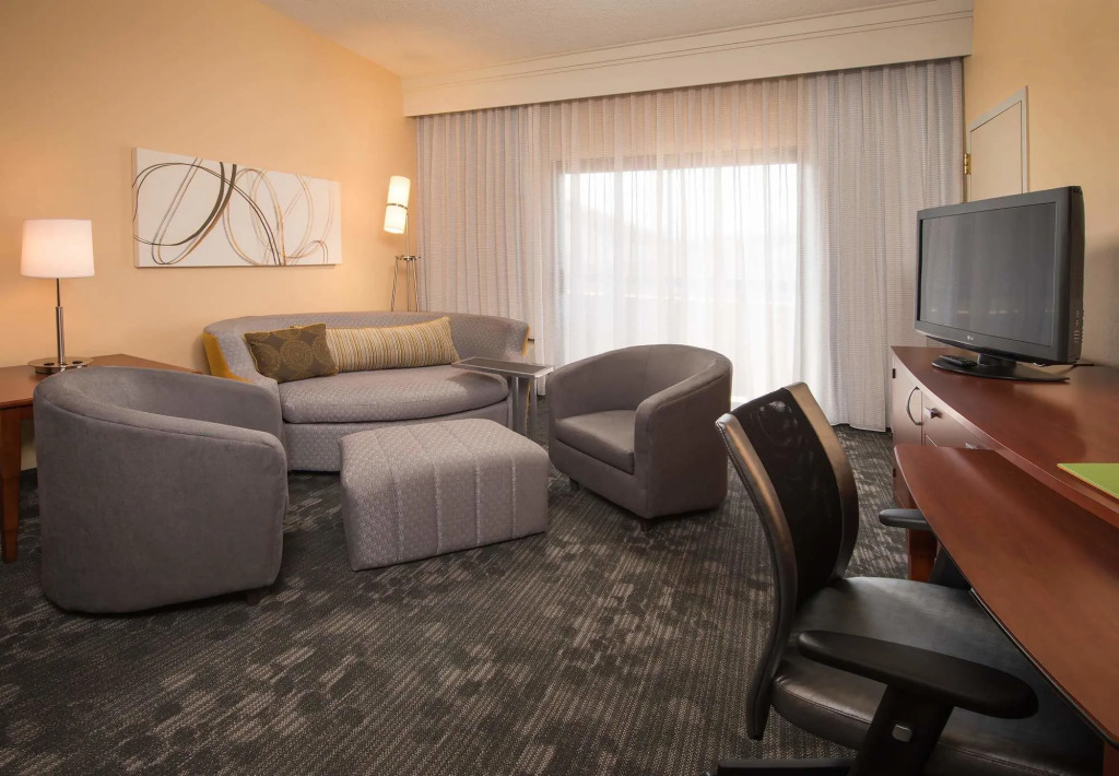 Courtyard by Marriott New Carrollton Landover
