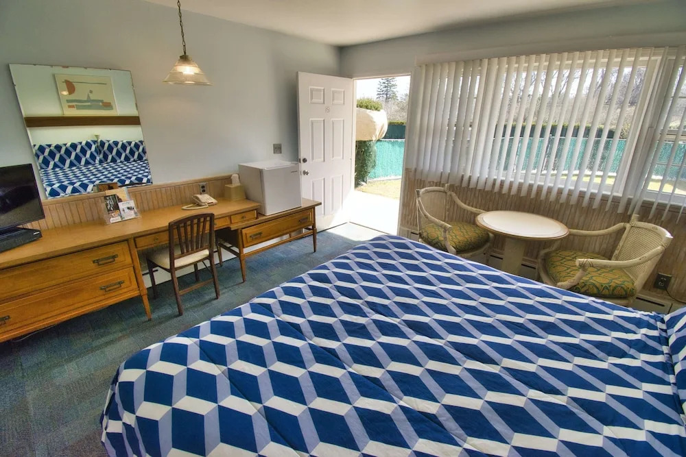 Harborside Motel