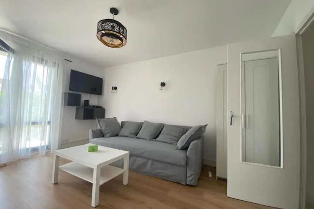 Beautiful Flat For 4 Very Closed To The Beach