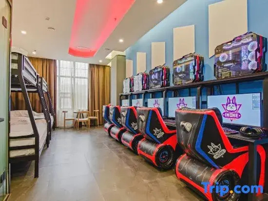 IN ONE Interstellar Esports Hotel (Zhengzhou Zhongbo Expo Center Subway Station Branch)