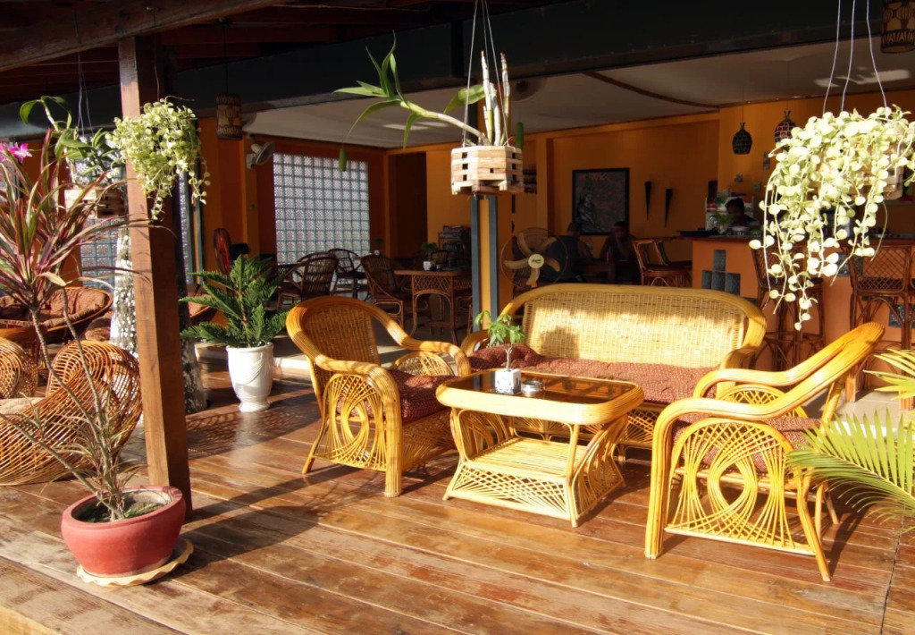 Sunset Lounge