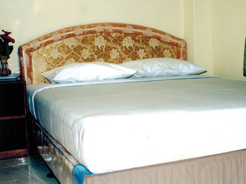 Triple H Hotel