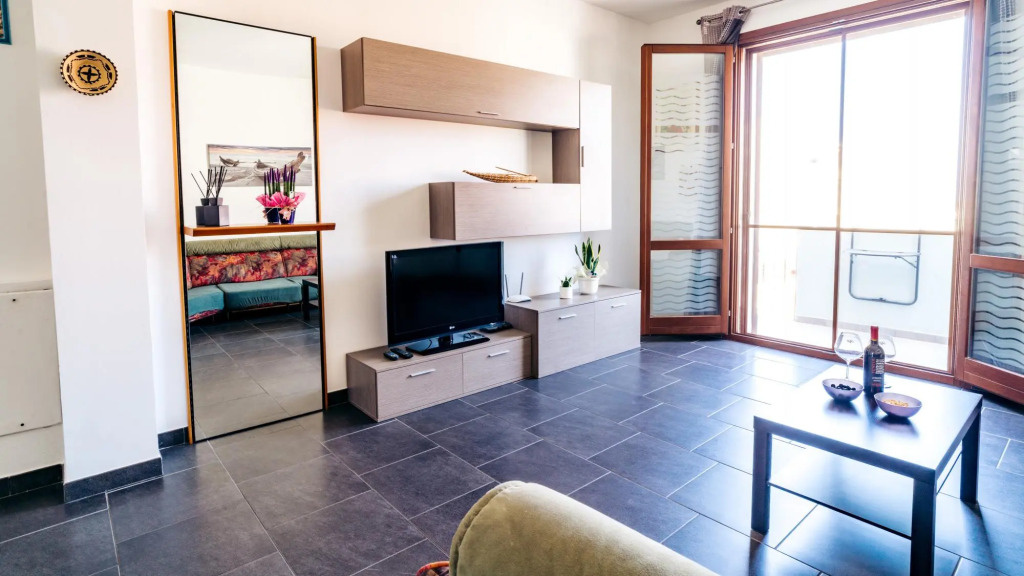 Welcomely - Senyera Apartment