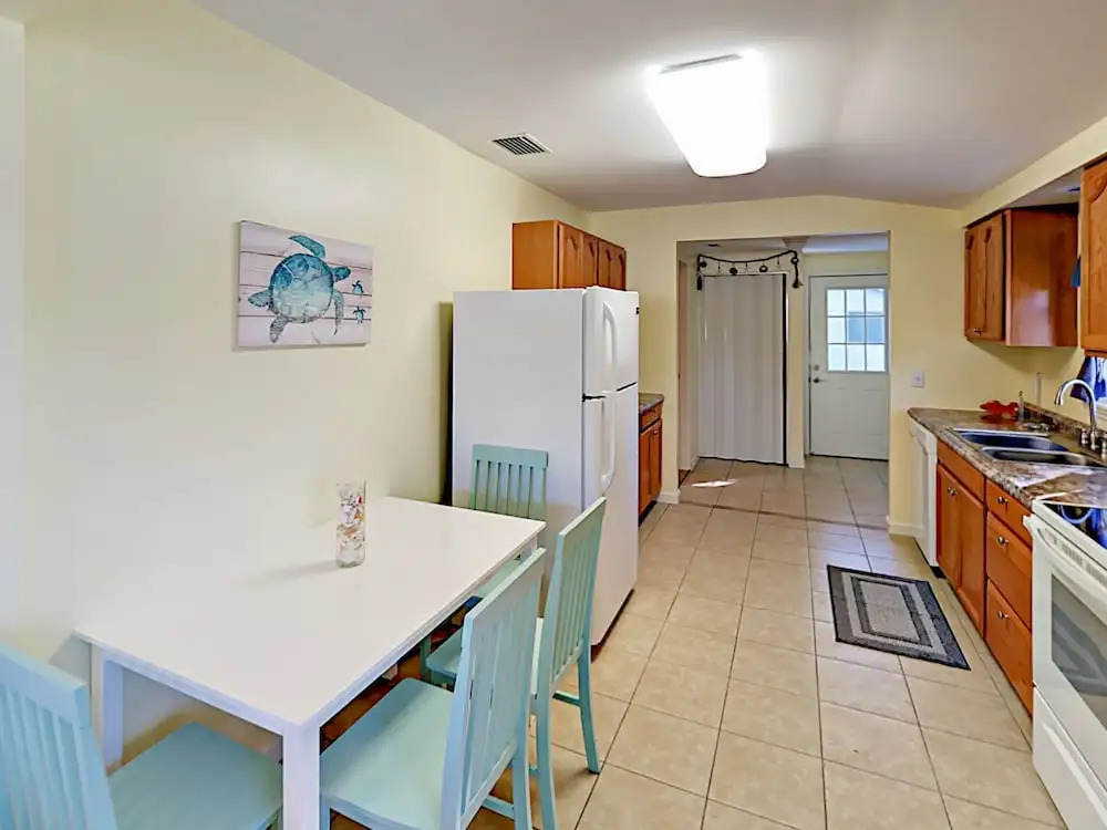 1724 Wharf Rd Home 3 Bedrooms 2 Bathrooms Home