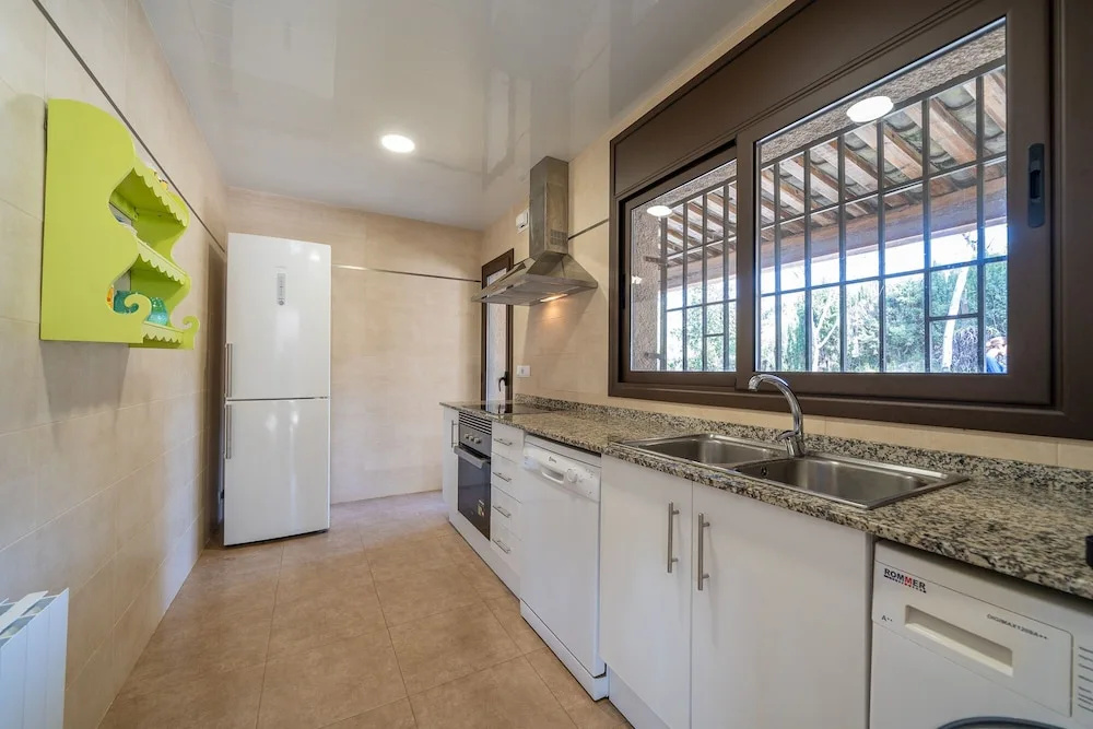 HomeHolidaysRentals Velur