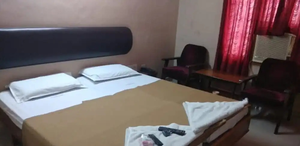 Iroomz Hotel Amaravathi