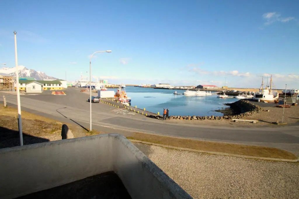 Hvammur Apartments by the Harbour