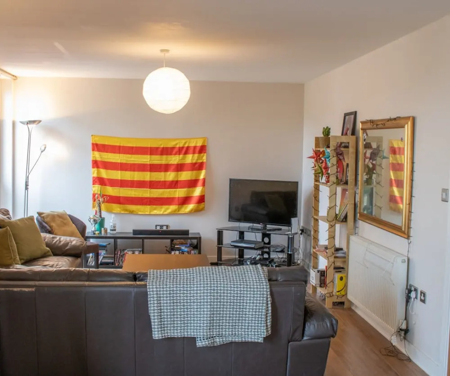 2 Bedroom 2 Bathroom Flat