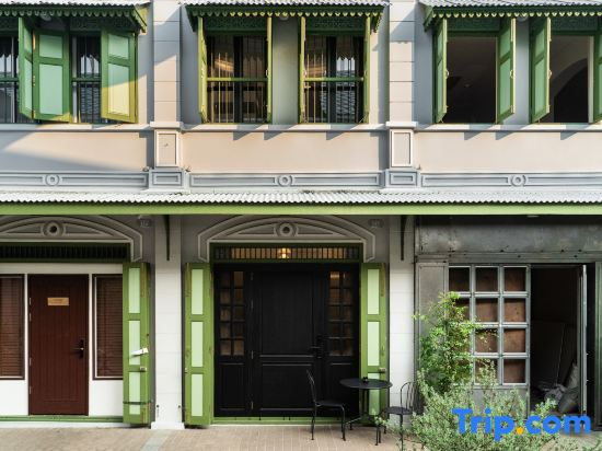 Hidden Oasis House in Bangkok Chinatown