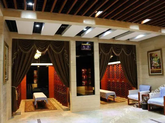 Dong Jing Hot Spring Hotel (Kaifeng Small Song City)