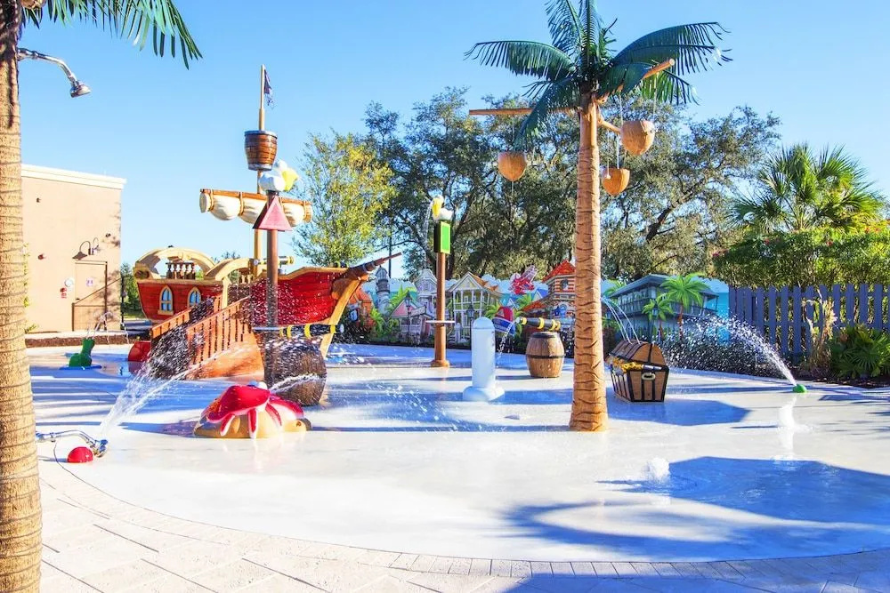 Festival Resort 305
