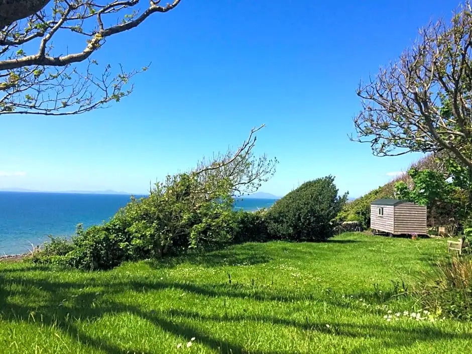 The Farm Hut