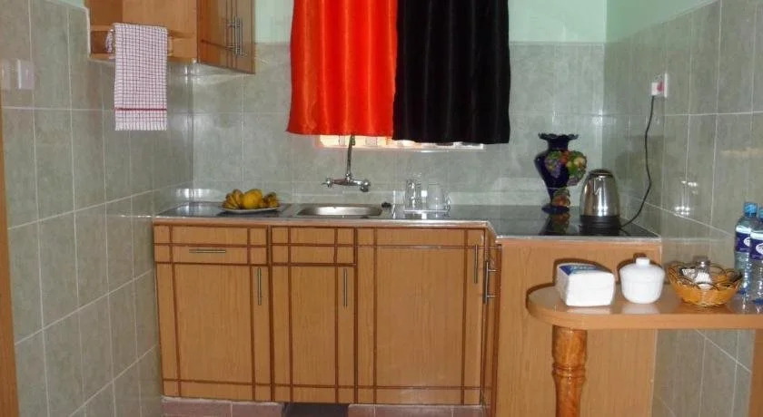 Kuniville Guest House