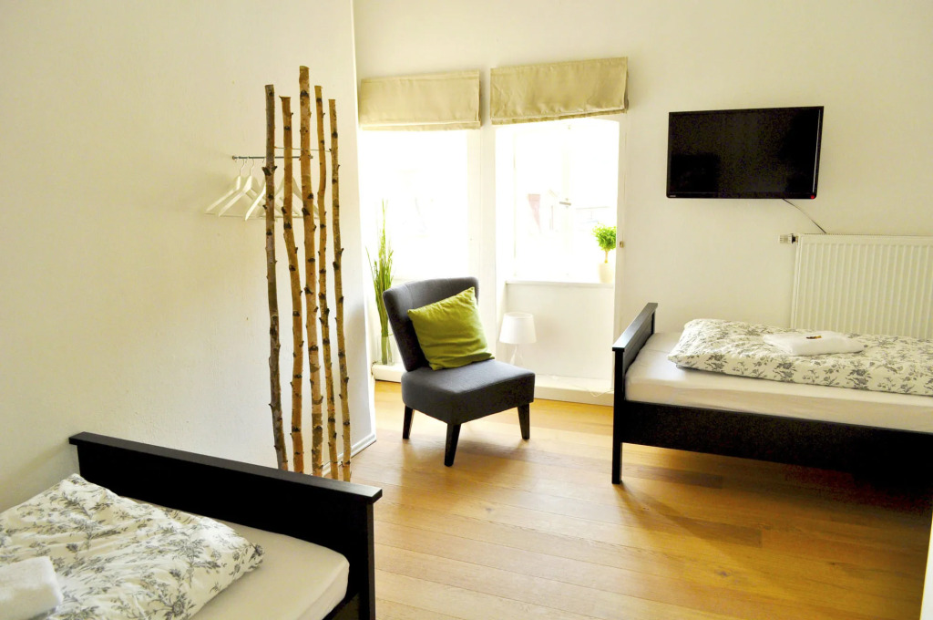 Art Hotel & Hostel