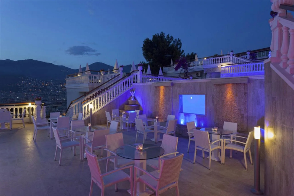 Sunny Hill Alya Hotel
