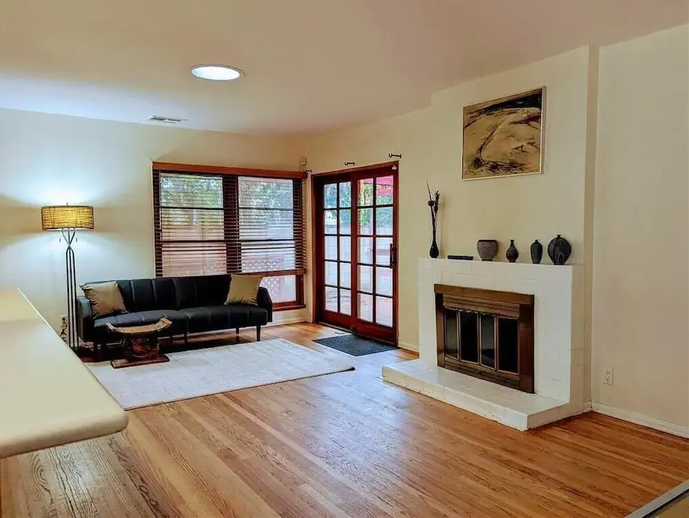 Convinient Location in Los Angeles
