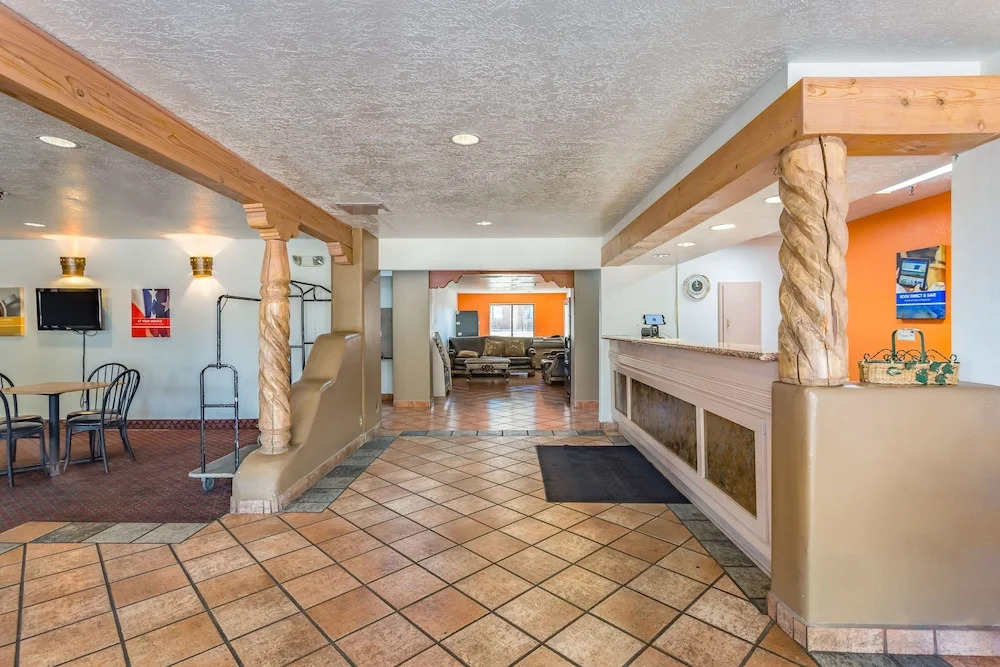 Motel 6 Santa Fe Central