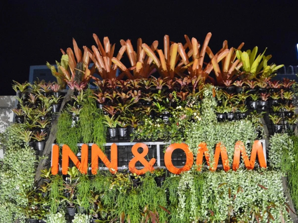 Krabi Inn And Omm Hotel