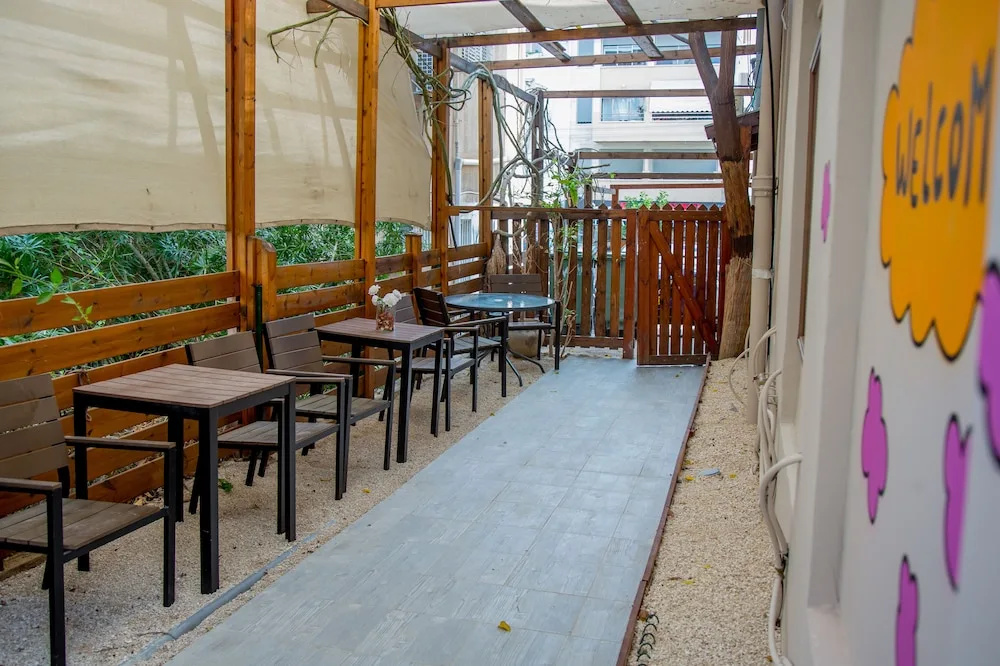 Hostel BU93