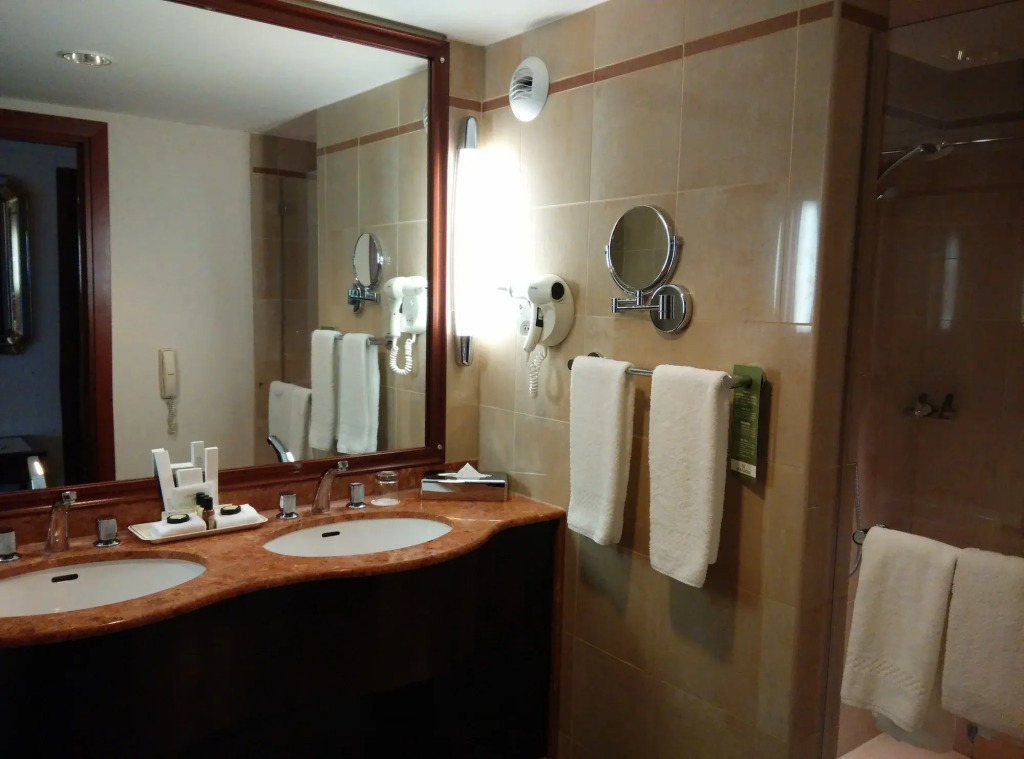 Occidental Paris Levallois