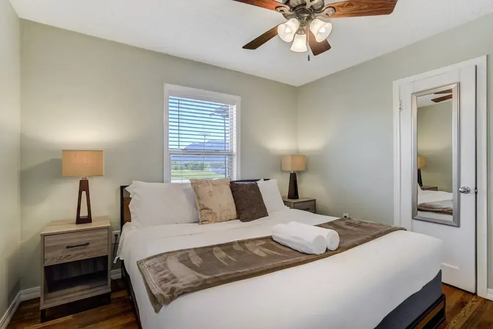 Charming Pet Friendly 2BR Retreat