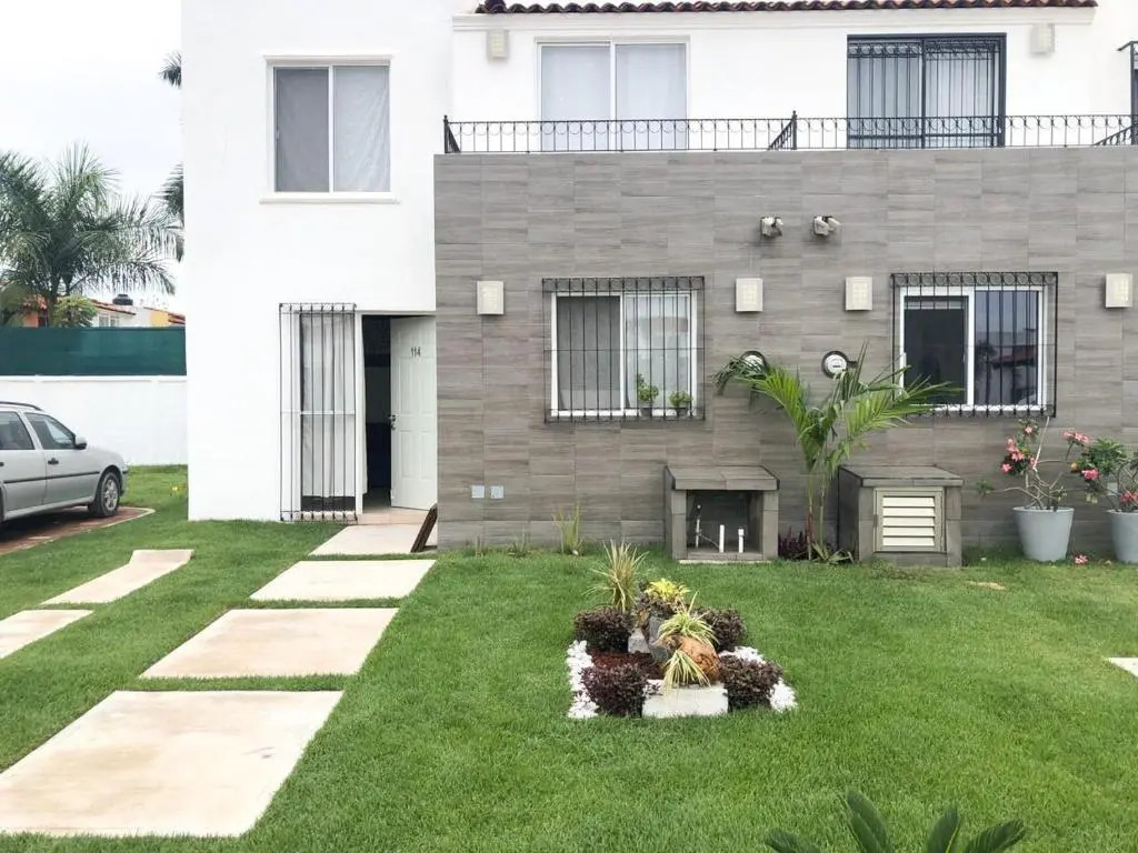 Casa moderna de 3 dormitorios y estacionamiento