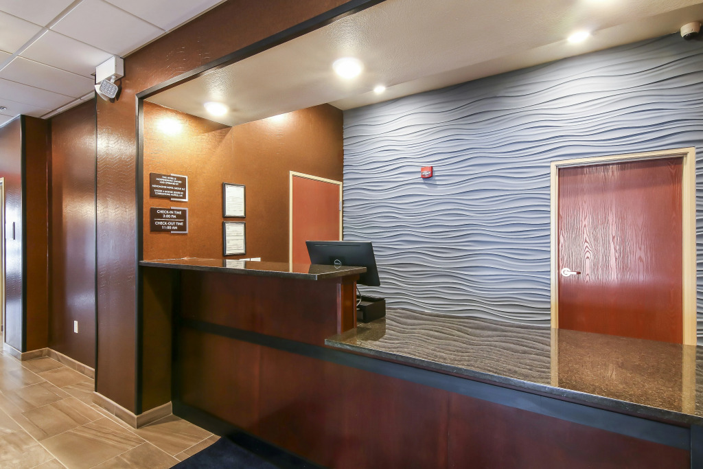 Cobblestone Inn & Suites - Menomonie/UW-Stout